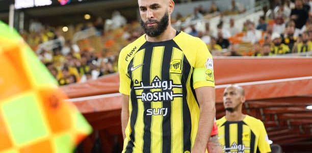 بنزيما يغيب عن مران اتحاد جدة